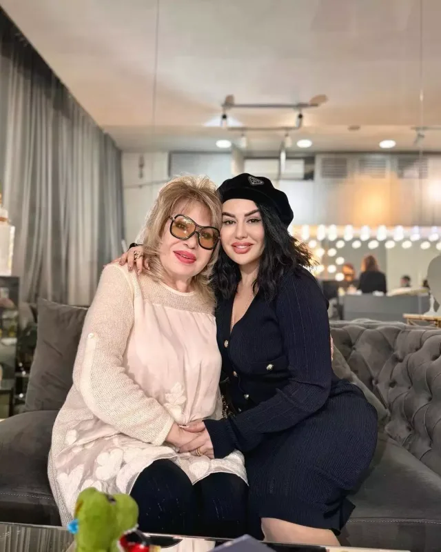 Fatimə Nisə Qasımova ilə