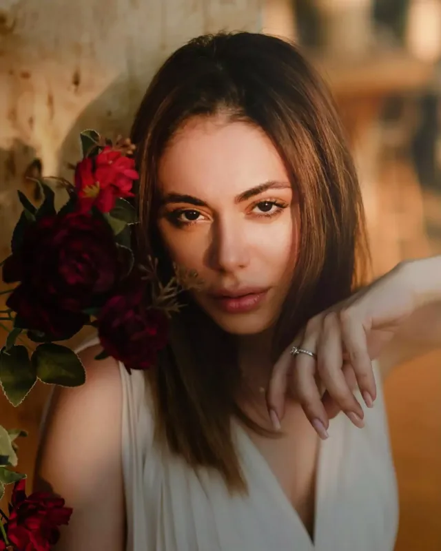 “Dünyanın hər yerində mənə sənətçi deyirlər”