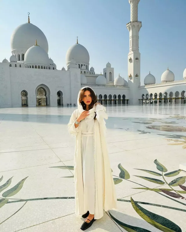 Melisa sevgilisi ilə Şeyx Zayeddə