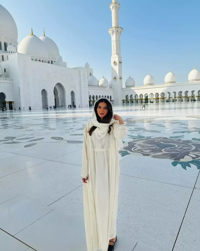 Melisa sevgilisi ilə Şeyx Zayeddə