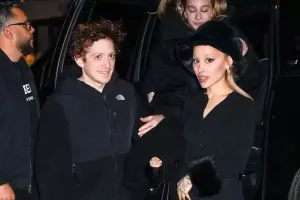 Ariana sevgilisi ilə gecələrdə