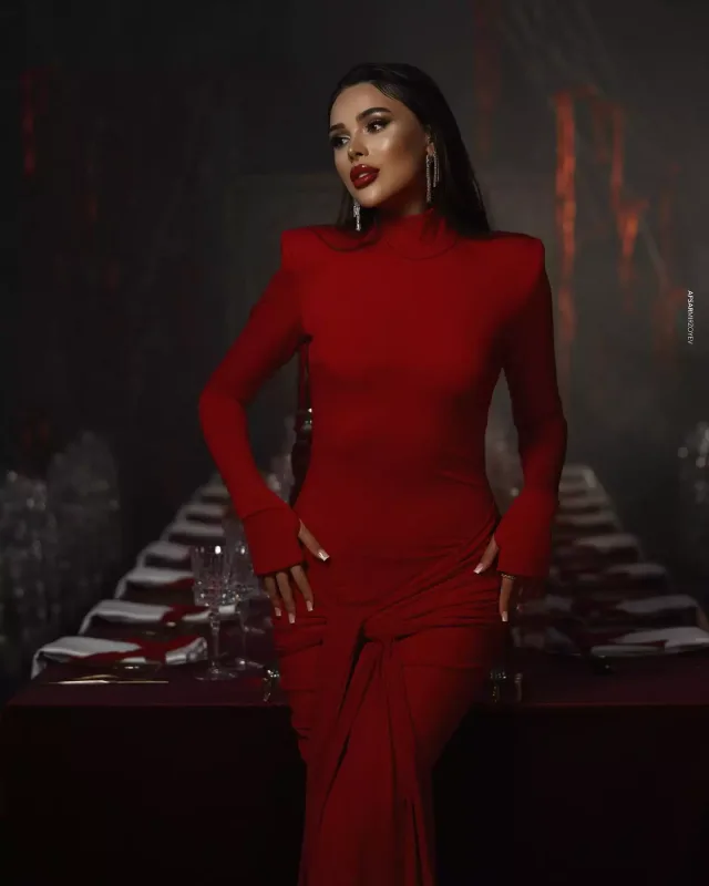 Həmidədən qırmızılı Milad fotoları...