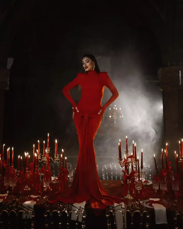 Həmidədən qırmızılı Milad fotoları...