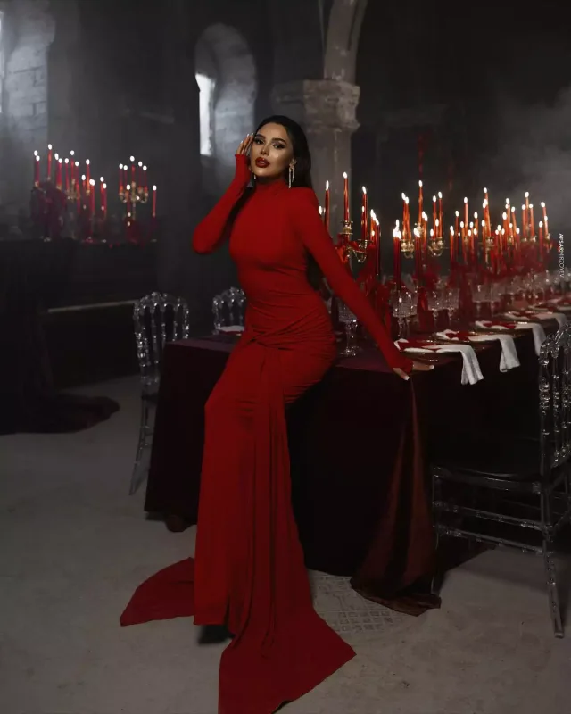 Həmidədən qırmızılı Milad fotoları...