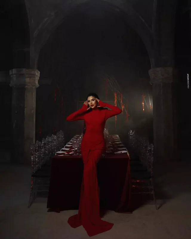 Həmidədən qırmızılı Milad fotoları...