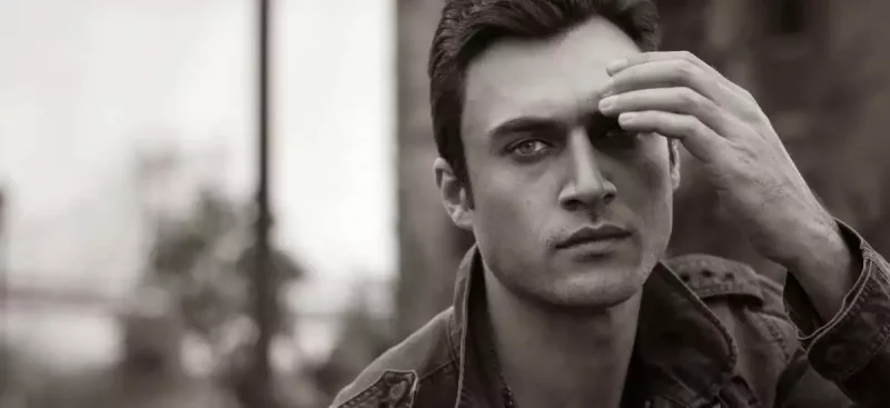 Rüstəm Cəbrayılov “Şərq Bazaar”da şah obrazında