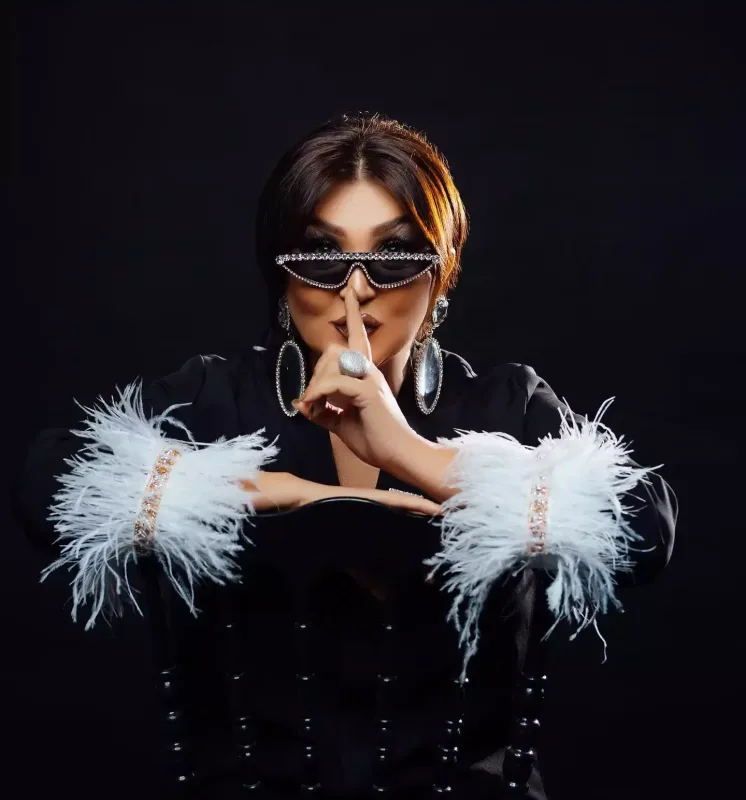 Nazpəridən fərqli stil