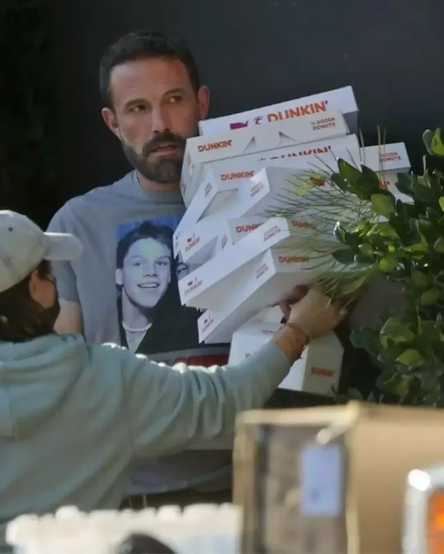 Ben Aflek reklam çəkilişində