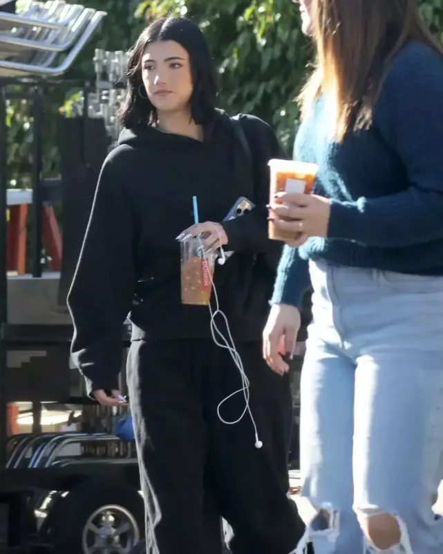 Ben Aflek reklam çəkilişində