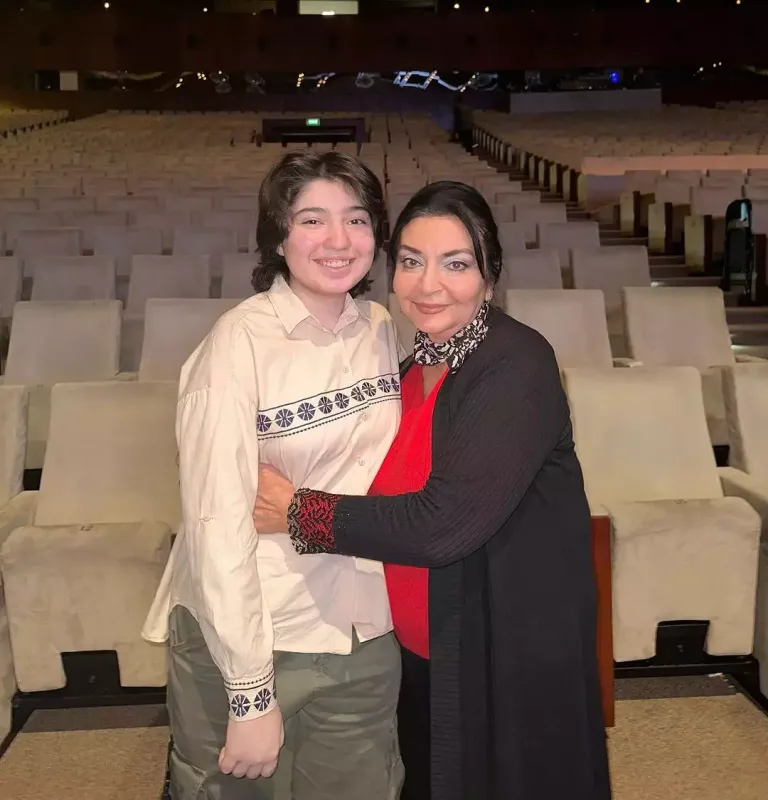 “Qızı üçün narahatam, nəsə edək”