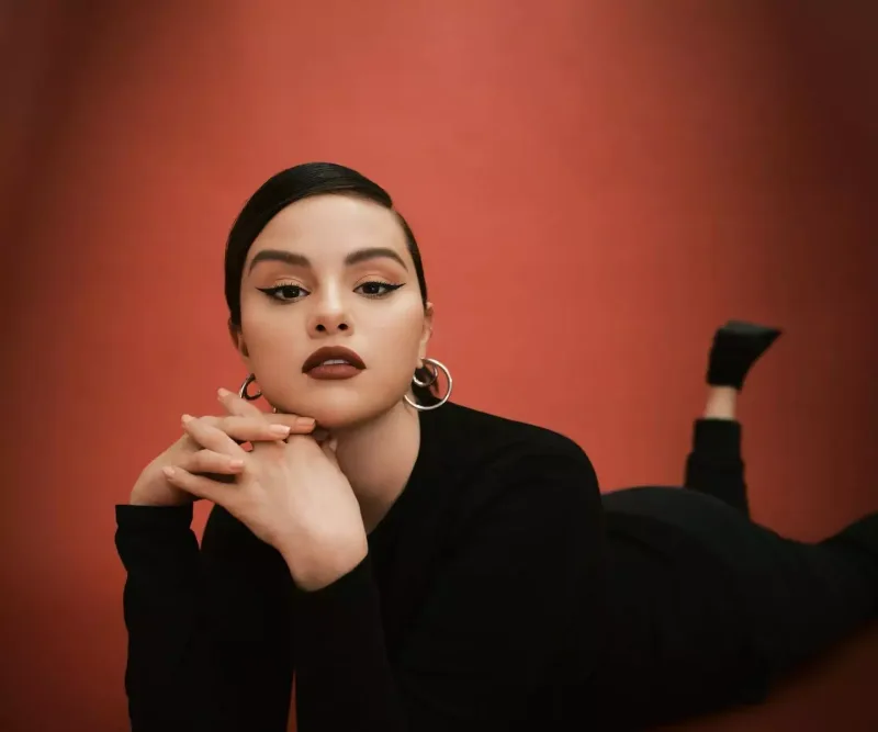 Selena yenə instaqramdan gedir...