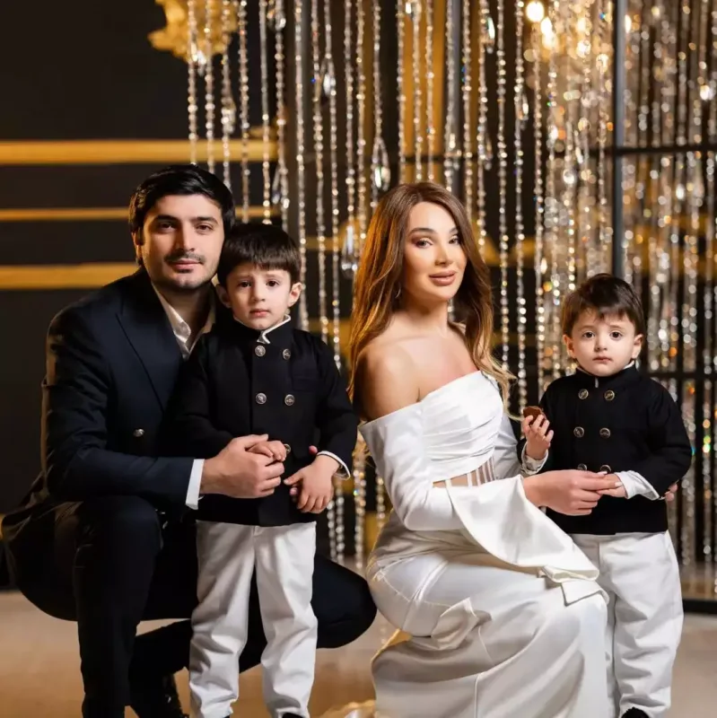 Uzun müddət sonra Muradla foto paylaşdı