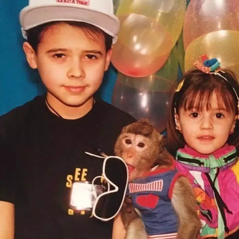 Emin Ağalarovdan bacısı ilə bağlı paylaşım