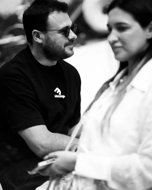 Emin Ağalarovdan bacısı ilə bağlı paylaşım