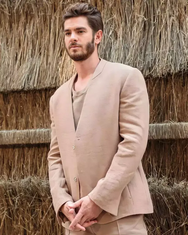 Küçədə öpüşdülər