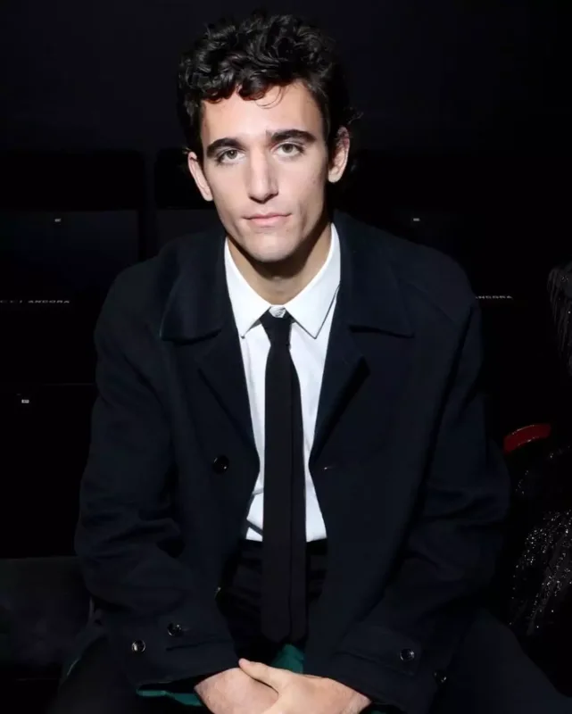 Dəb həftəsinin yaraşıqlıları...