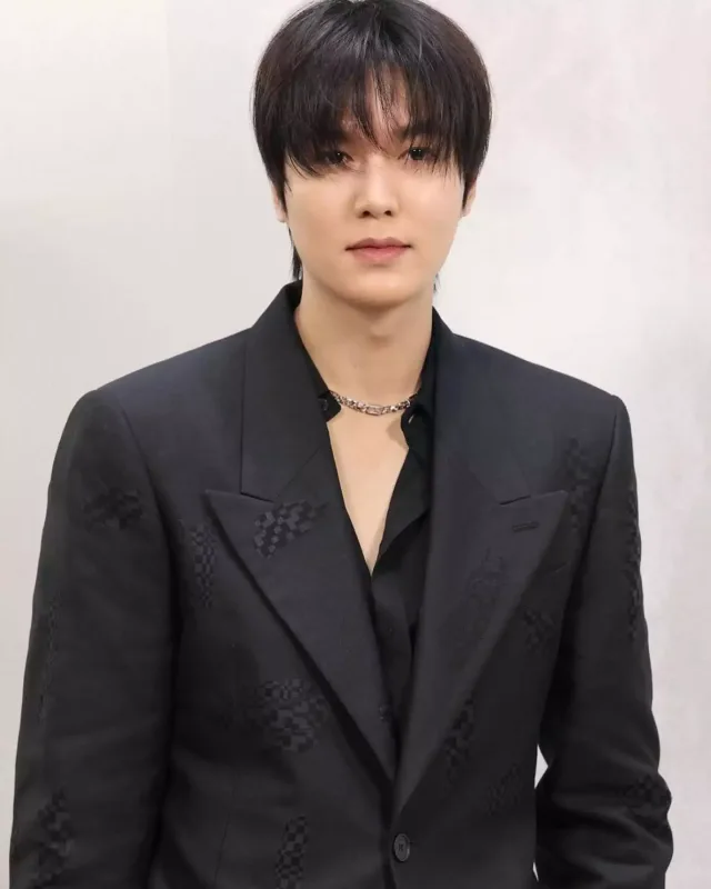 Dəb həftəsinin yaraşıqlıları...