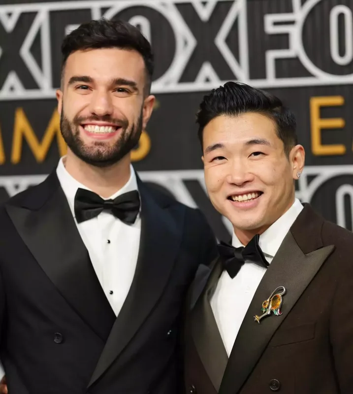 Qırmızı xalıda eşqə gəldi!