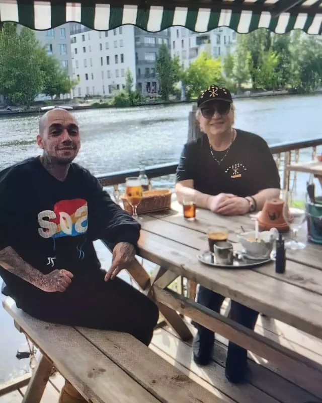 “Qayınanalar məni sevmirlər”