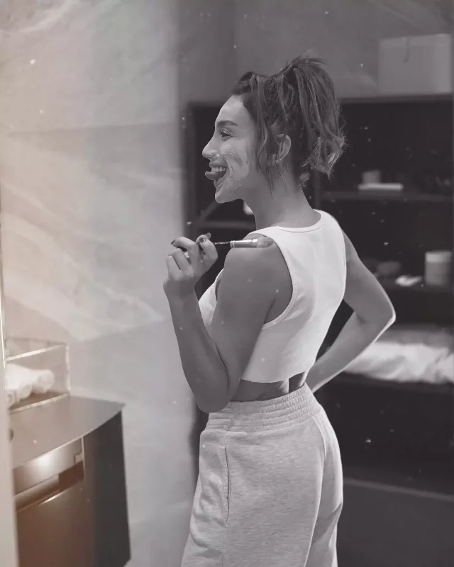 Röya Ayxanın ev halları