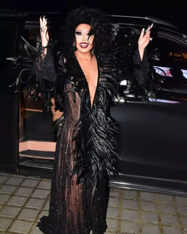 Zeki Müren intihar edib - Ersoydan iddia!