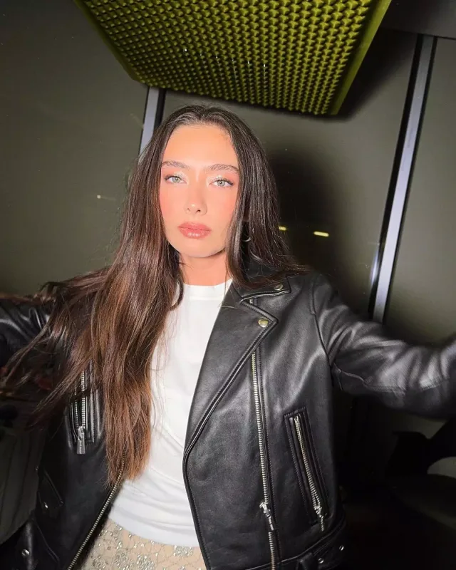 Neslihan Mayamidə qalaya gedəcək