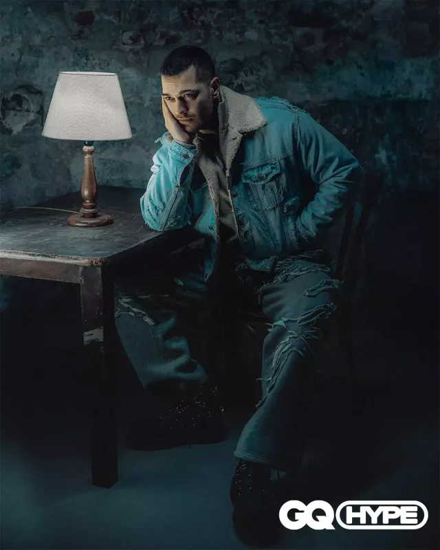 Çağatay yeni serialından danışdı