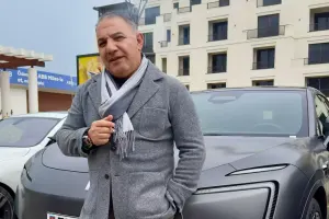 Ədalət elektromobilə keçdi...