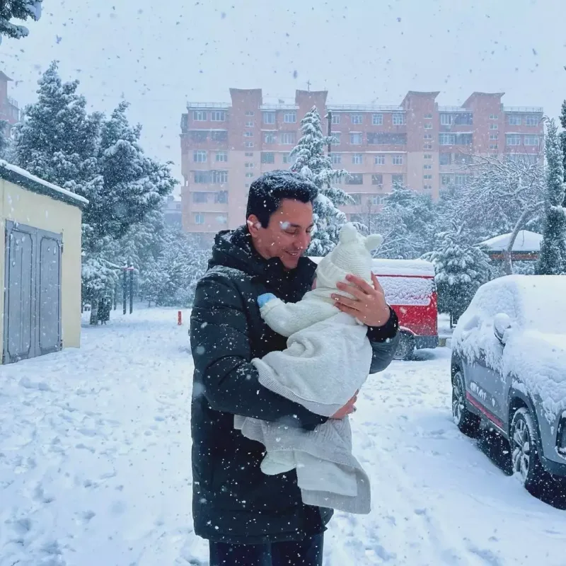 Xəzər Süleymanlıdan oğlu ilə fotolar