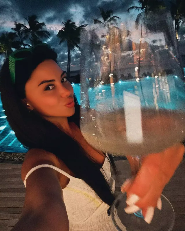 Ayselin qışda yay tətili