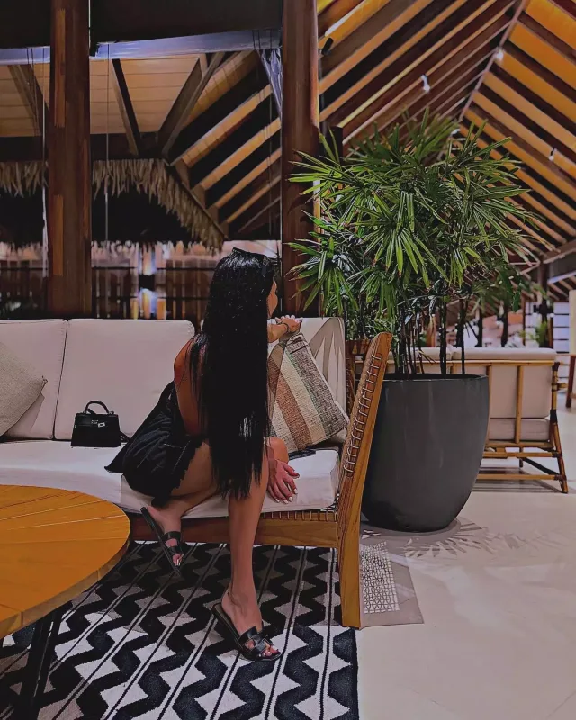 Ayselin qışda yay tətili