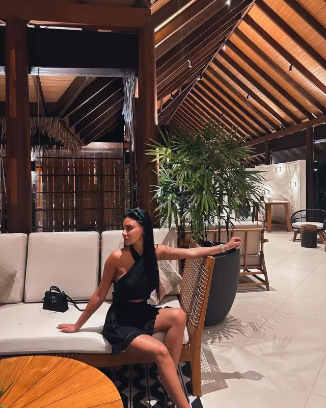 Ayselin qışda yay tətili