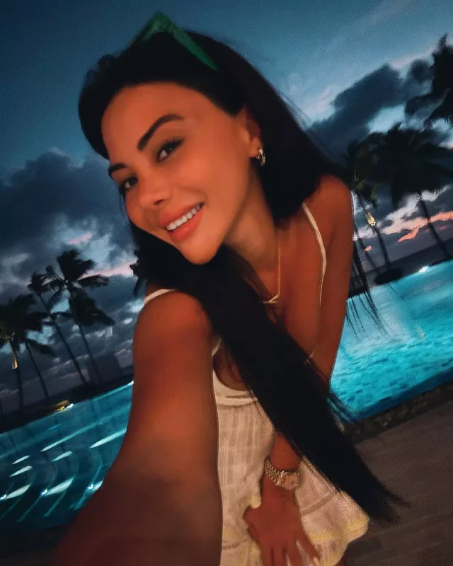 Ayselin qışda yay tətili