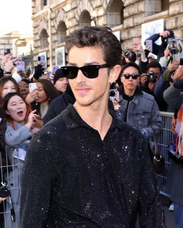 Dəfilə izləməyə belə getdilər