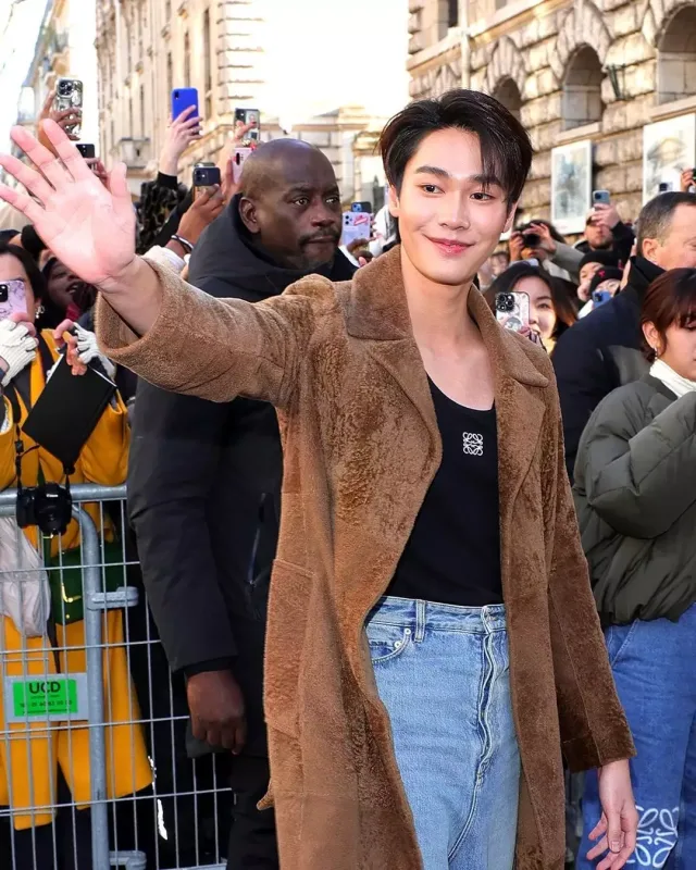 Dəfilə izləməyə belə getdilər