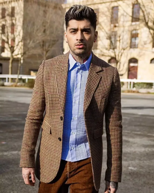 Dəfilə izləməyə belə getdilər