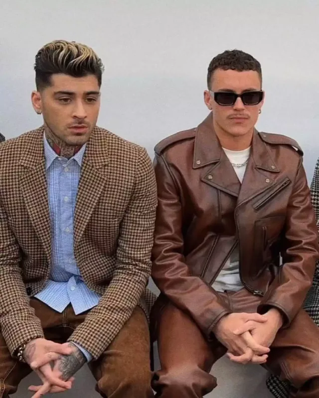 Dəfilə izləməyə belə getdilər