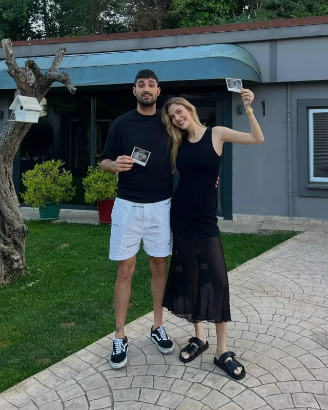 Tatlısesin əkiz nəvələri oldu