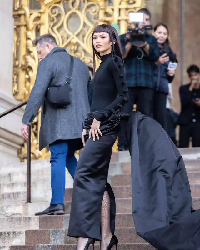 Zendaya yenə stili ilə fərqləndi