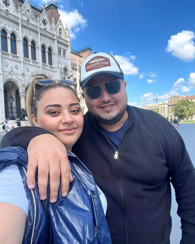 Almaxanım həyat yoldaşı ilə blogerliyə başlayıb...