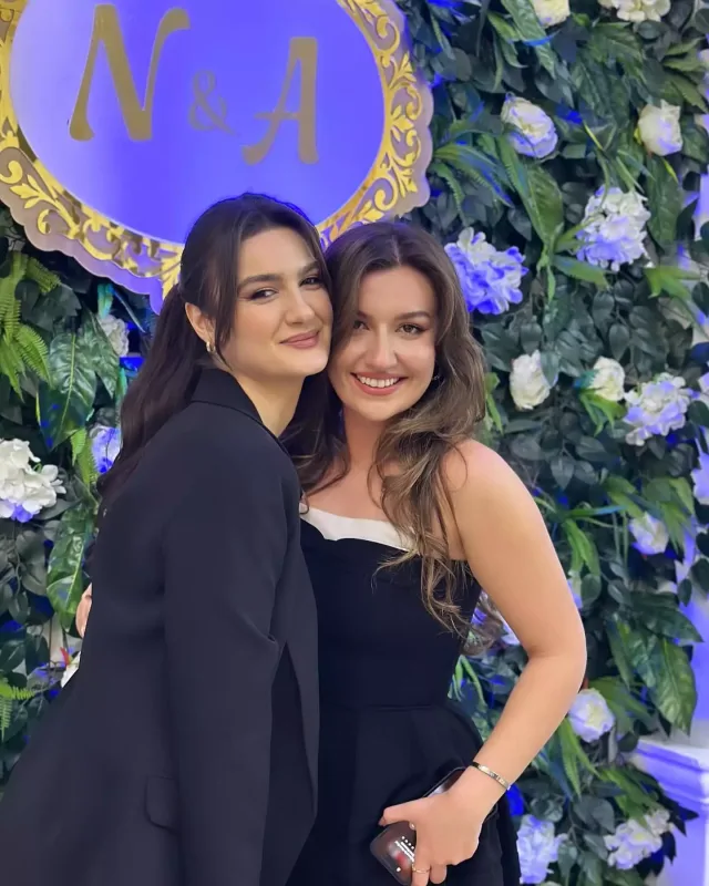 Azərbaycanlı aktrisalar toyda