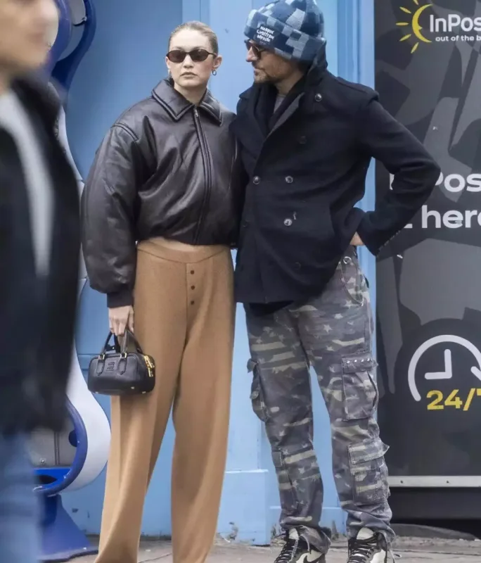 Sevgililər birgə görüntüləndilər...