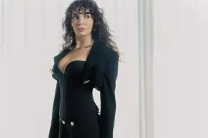 Ebru o obrazı canlandırmaq istəyir