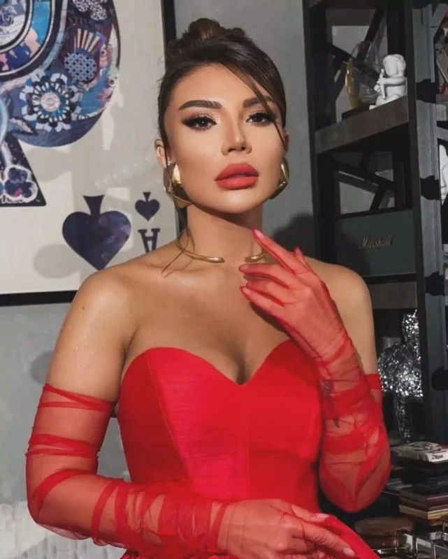 Afaq qırmızılar içində