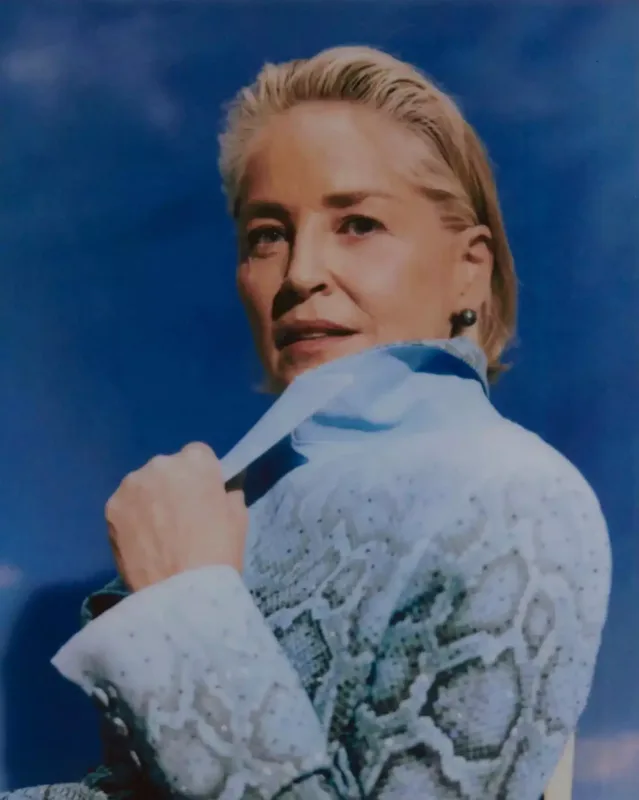 65 yaşlı aktrisa eşq axtarır