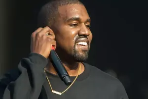 Kanye yəhudilərdən üzr istədi