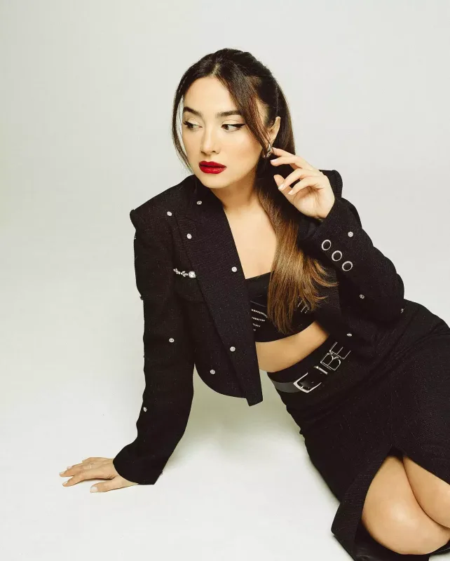 Kəmalədən yeni fotosessiya