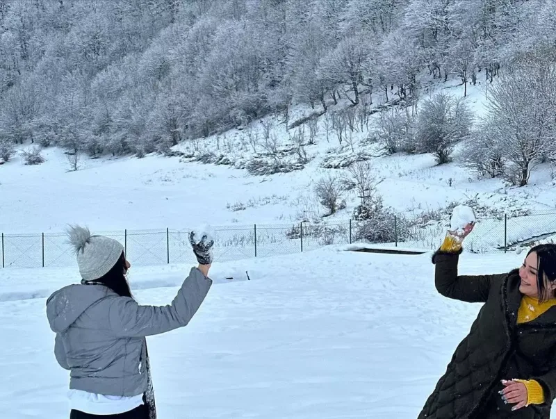 Kənanla Aygünün ailə tətili…