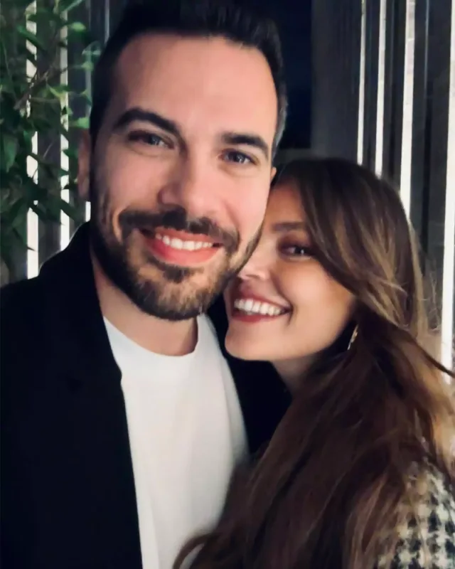 Aslının yanına analıq kursuna gedir