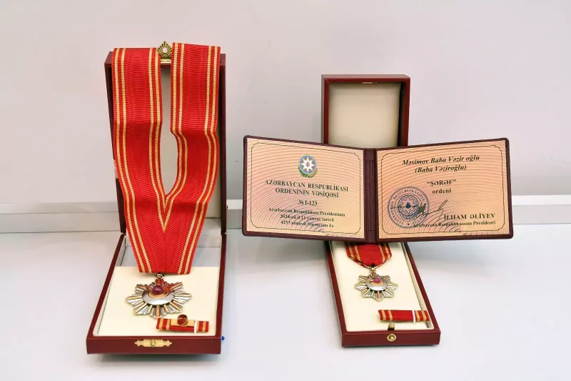Baba Vəziroğluna “Şərəf” ordeni təqdim olunub